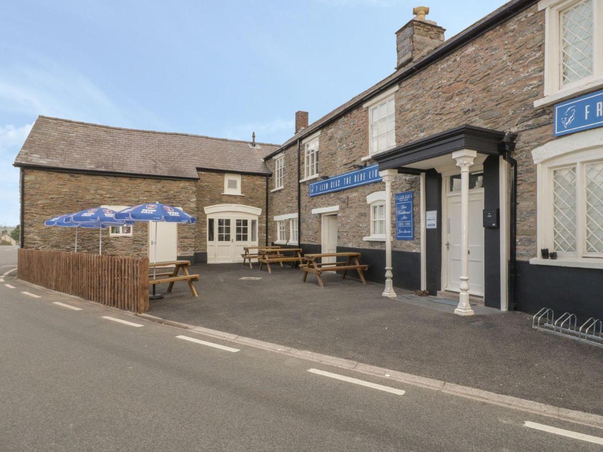 The Blue Lion Cynwyd Exterior foto
